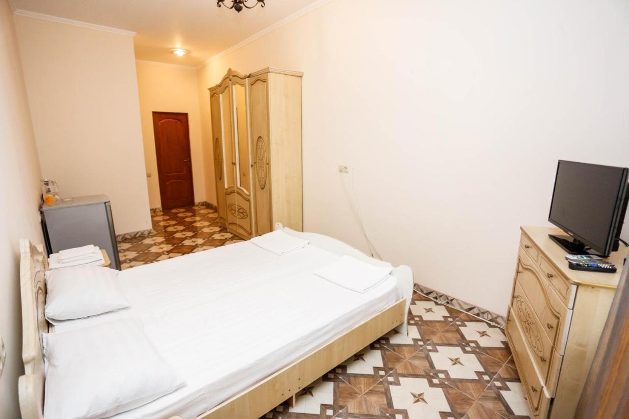 Hotel Sabina Gagra Bagian luar foto