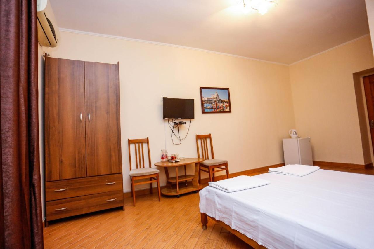 Hotel Sabina Gagra Bagian luar foto