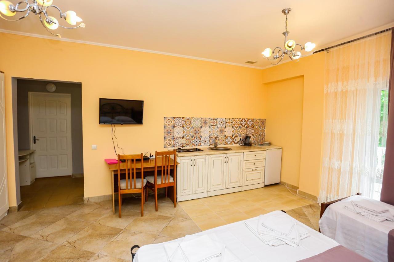 Hotel Sabina Gagra Bagian luar foto