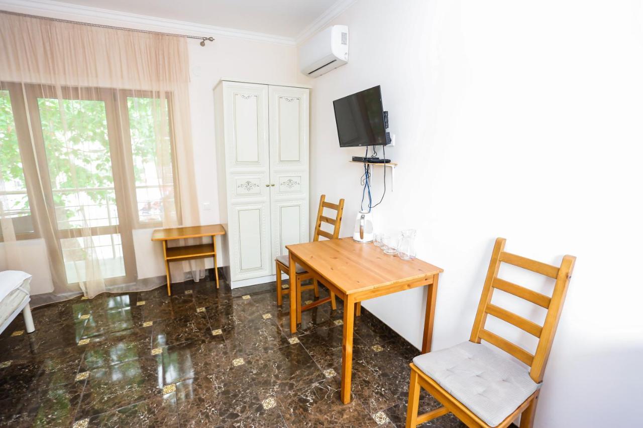 Hotel Sabina Gagra Bagian luar foto